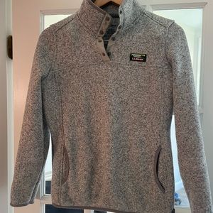 Ll bean womens gray snap pullover. Size medium. Comfortable and cute